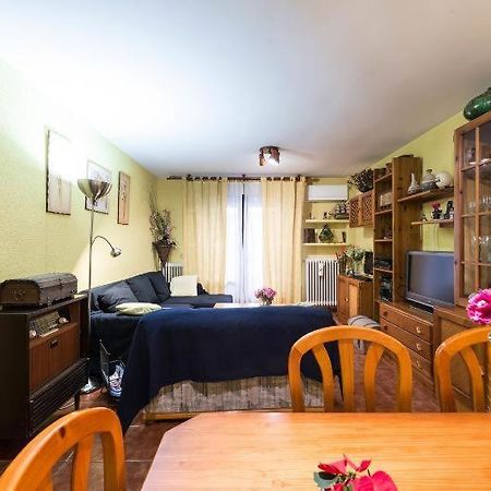 マドリードVivienda Familiar Con Jardin Junto A Ifemaアパートメント エクステリア 写真