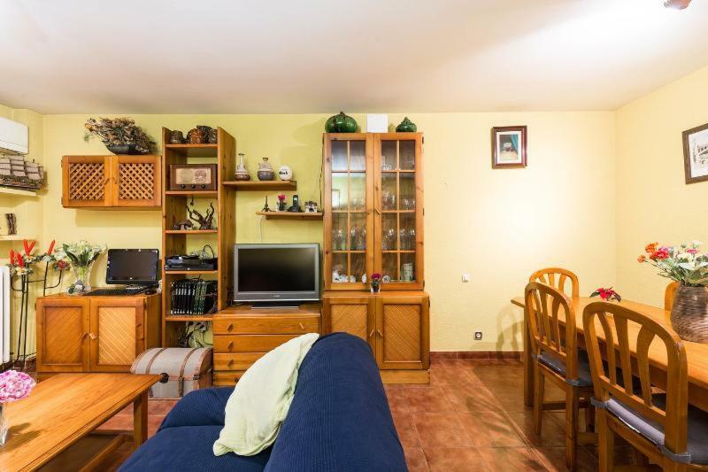 マドリードVivienda Familiar Con Jardin Junto A Ifemaアパートメント エクステリア 写真