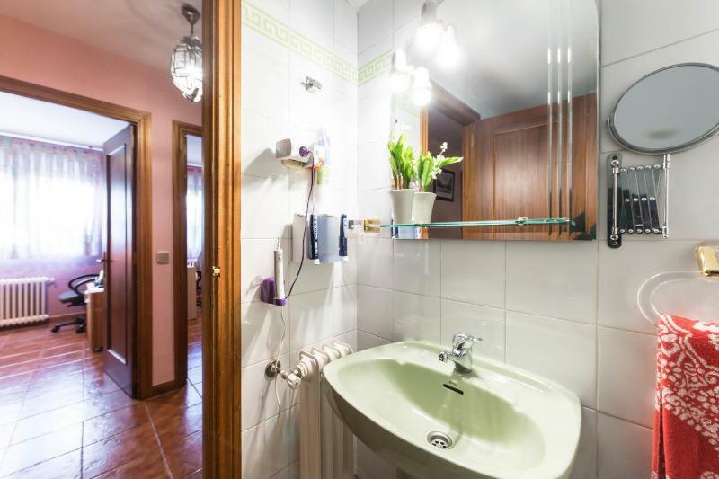 マドリードVivienda Familiar Con Jardin Junto A Ifemaアパートメント エクステリア 写真