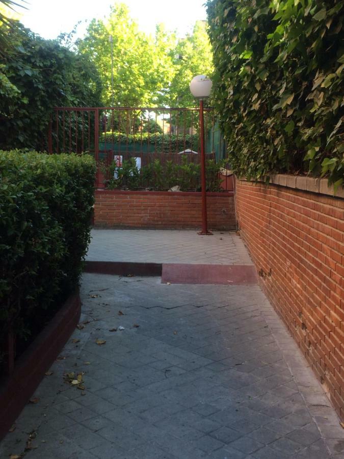 マドリードVivienda Familiar Con Jardin Junto A Ifemaアパートメント エクステリア 写真