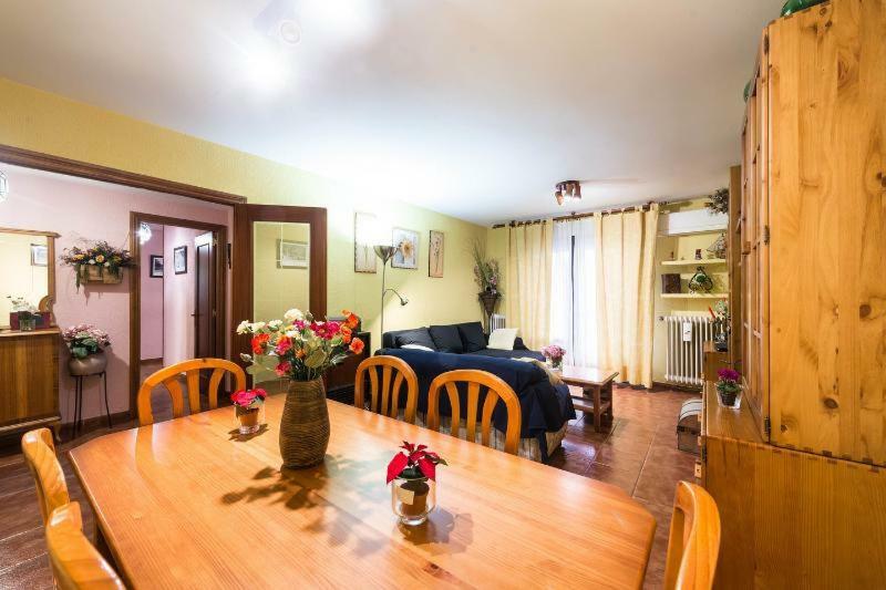 マドリードVivienda Familiar Con Jardin Junto A Ifemaアパートメント エクステリア 写真