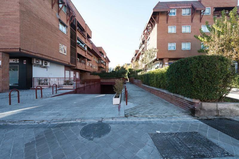 マドリードVivienda Familiar Con Jardin Junto A Ifemaアパートメント エクステリア 写真
