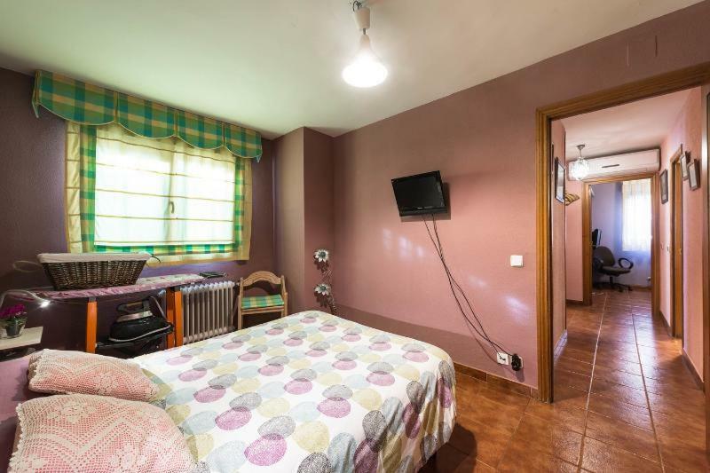 マドリードVivienda Familiar Con Jardin Junto A Ifemaアパートメント エクステリア 写真