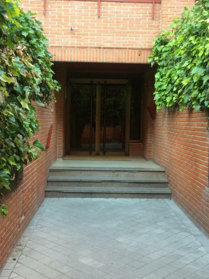 マドリードVivienda Familiar Con Jardin Junto A Ifemaアパートメント エクステリア 写真